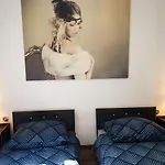 Hostel Topolove & Krakow