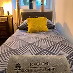 بيت شباب Topolove &