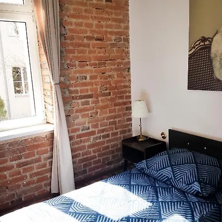 Topolove & Ostello *