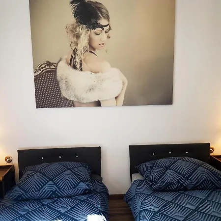 Hostel Topolove & Krakow
