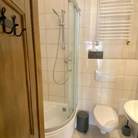 Topolove & Ostello *