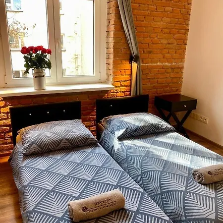 Topolove & * Cracovia