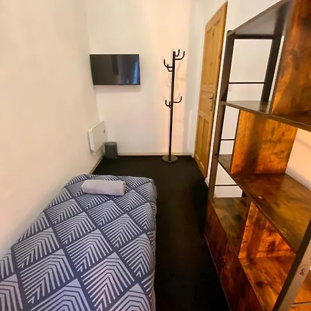 Ostello Topolove & *