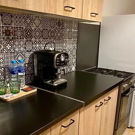 Topolove & بيت شباب كراكوفيا