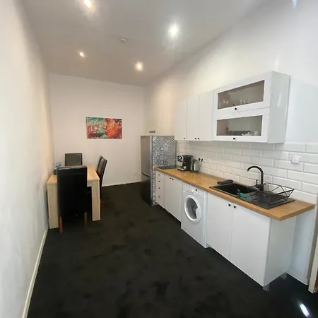 Topolove & Ostello *